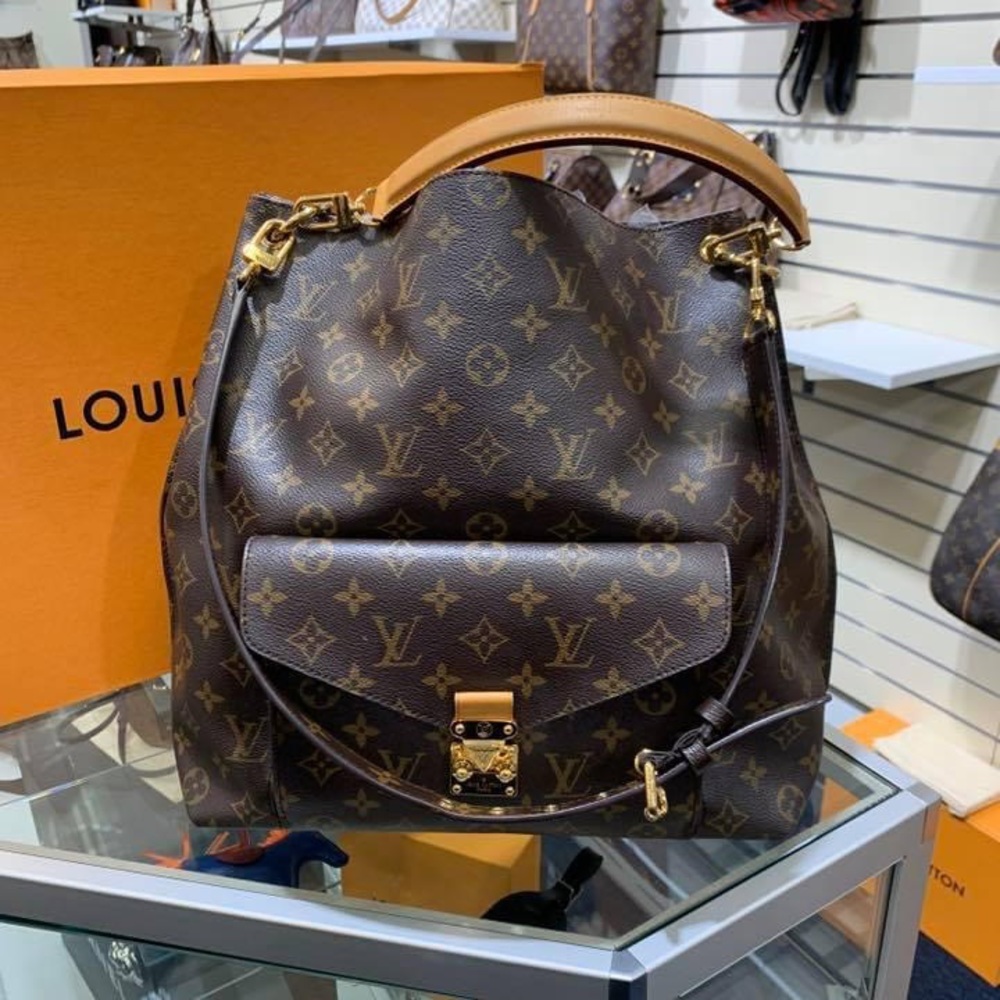 Louis Vuitton Authentic Metis Hobo